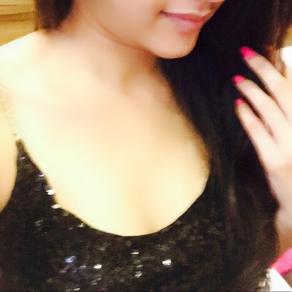 Black sequins top - Picture 6 of 6